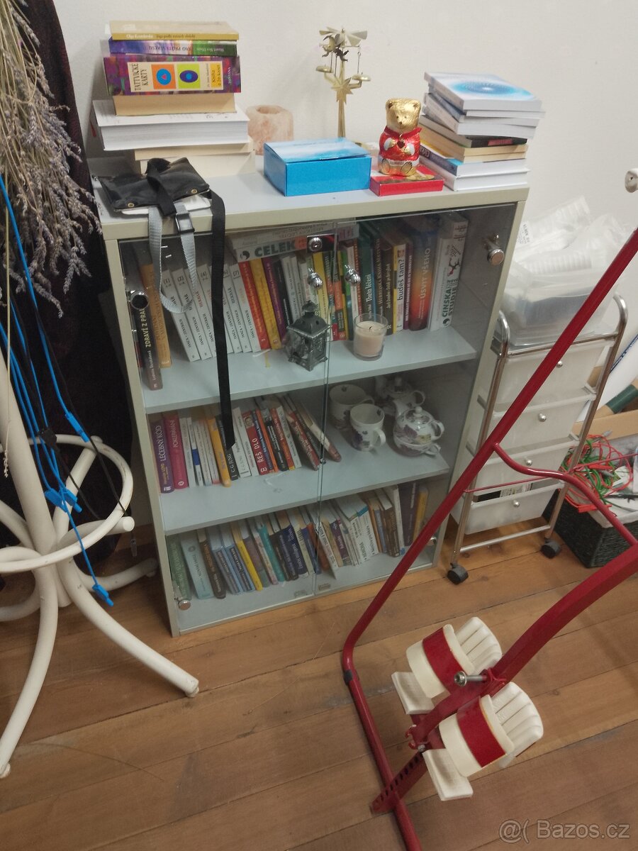 Křesla- koženková a proutěná - 5