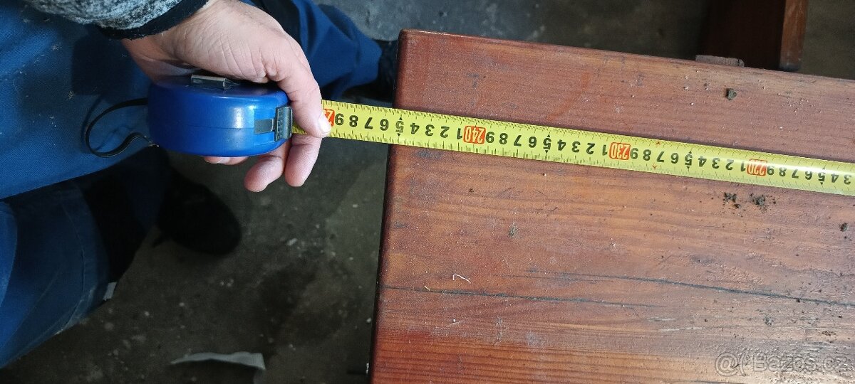 Dreveny masivni stul s lavicemi do sklepa, na chatu - 5