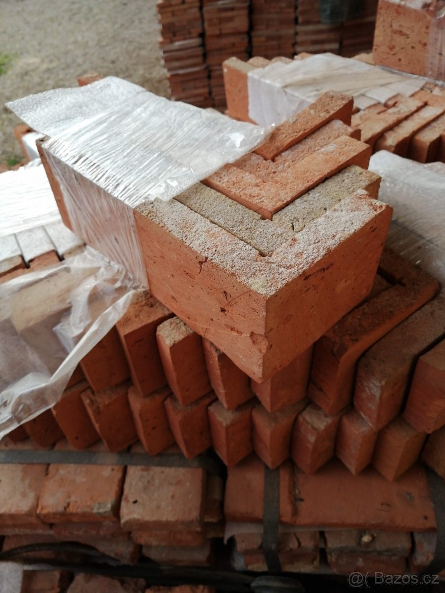 Cihlový obkladový pásek rubový krácený D4 - 5