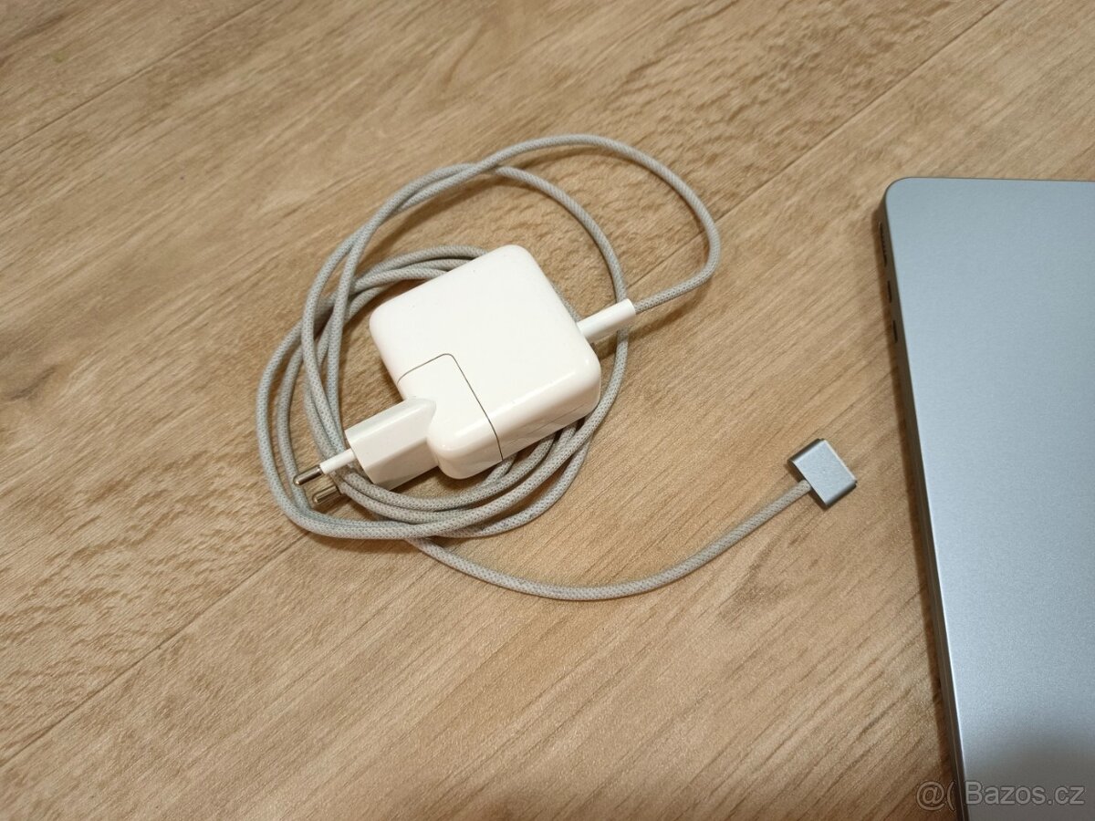 Apple A2681, procesor M2, 8GB, 256GB SSD, rozbitý displej - 5