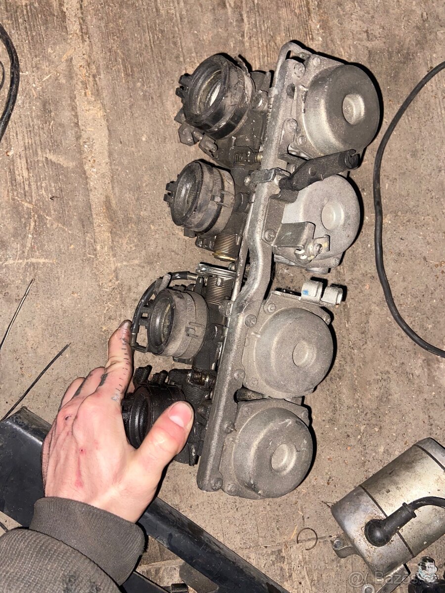 Karburatory fzr 600 - 5