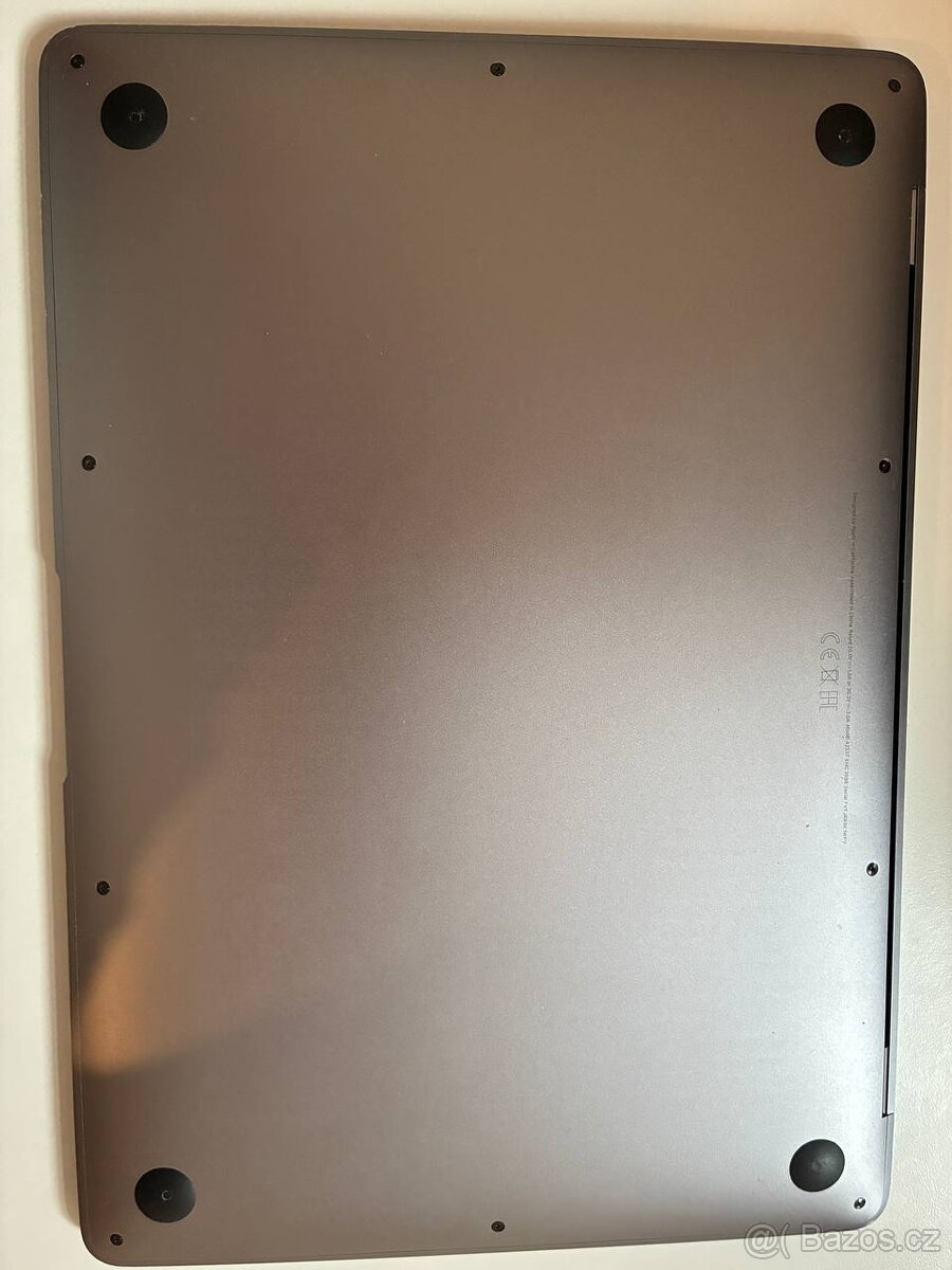 Macbook Air 13" M1 2020 Space gray - prasklý displey - 5