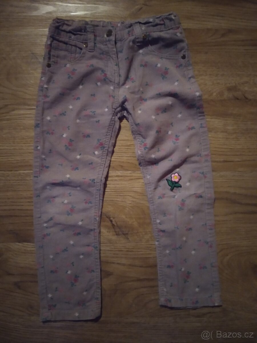 Tričko, kalhoty, saty, mikina, sukynka..holčička, 5 let - 5