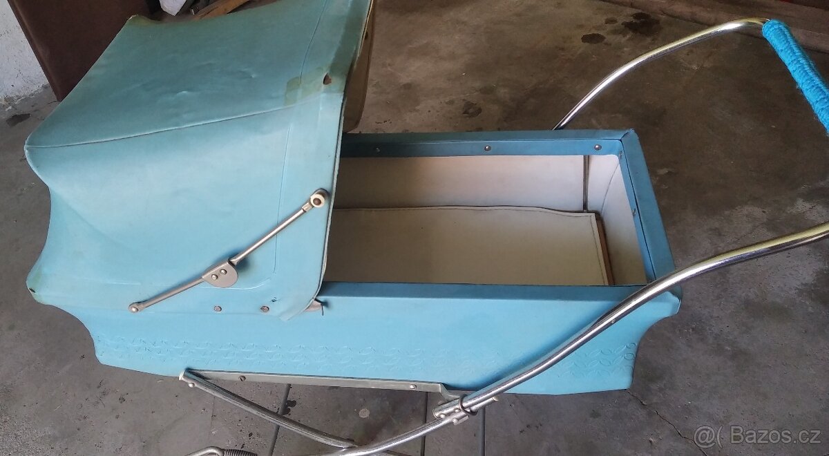 retro hluboký kočárek pro panenky - 5