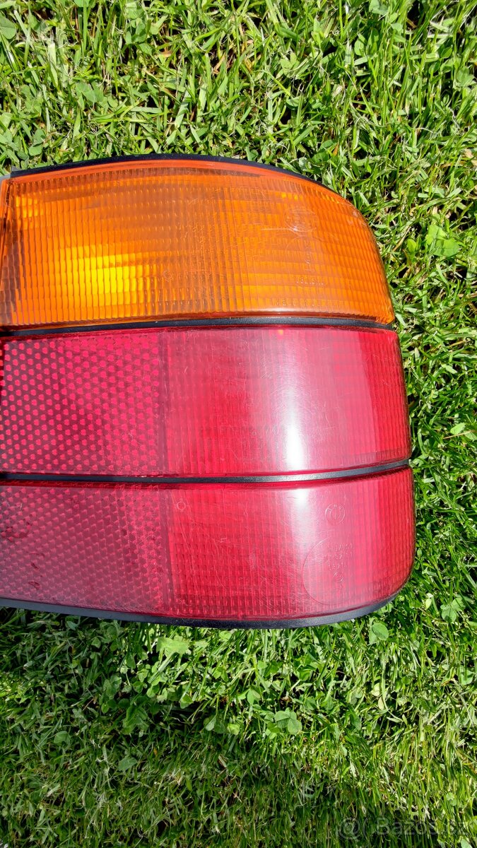 BMW E34 sedan zadní světla - 5