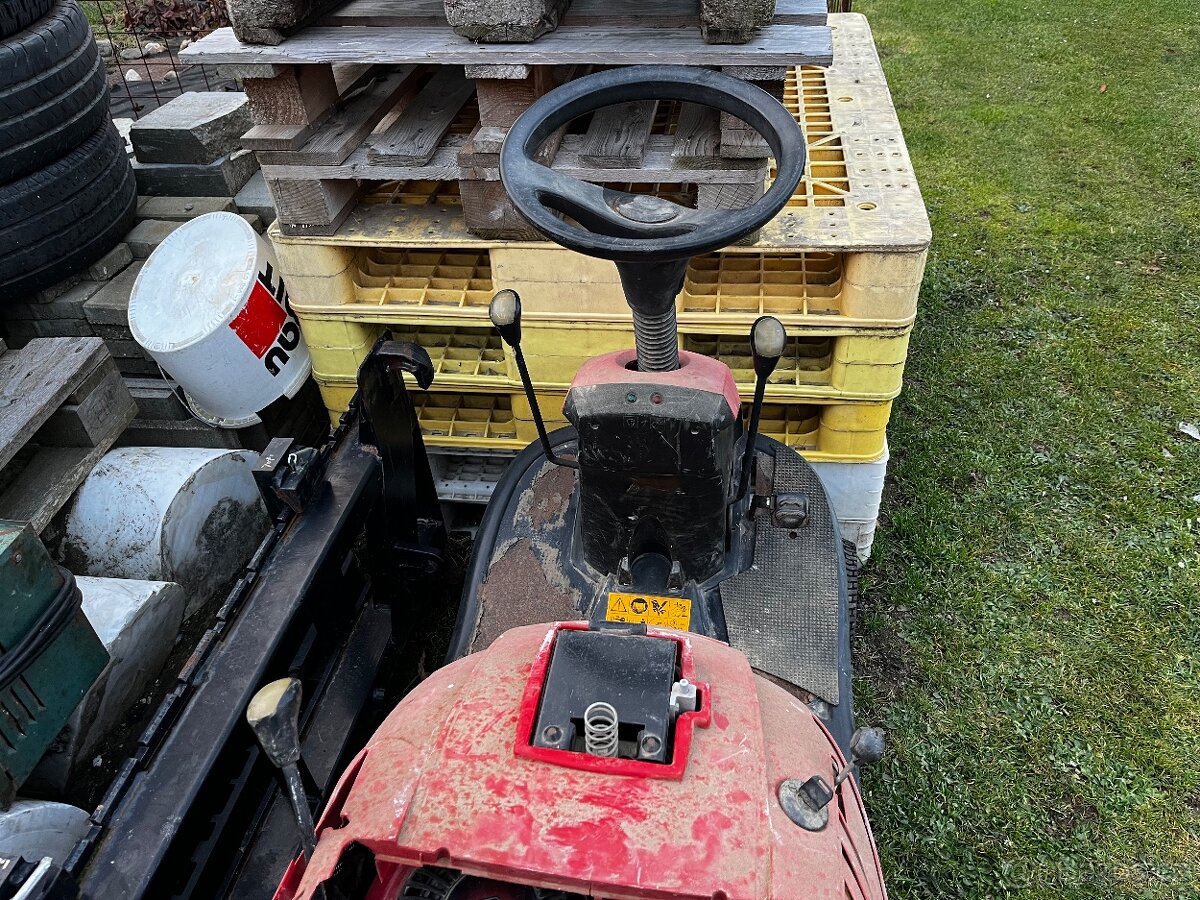 Zahradní rider Jonsered lr2107c - 5