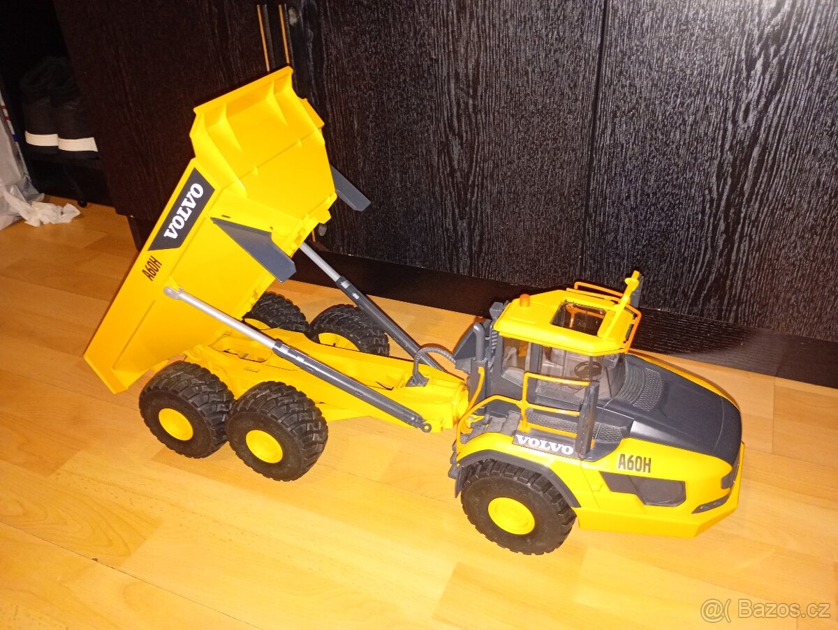 Bruder Nákladní volvo - 5