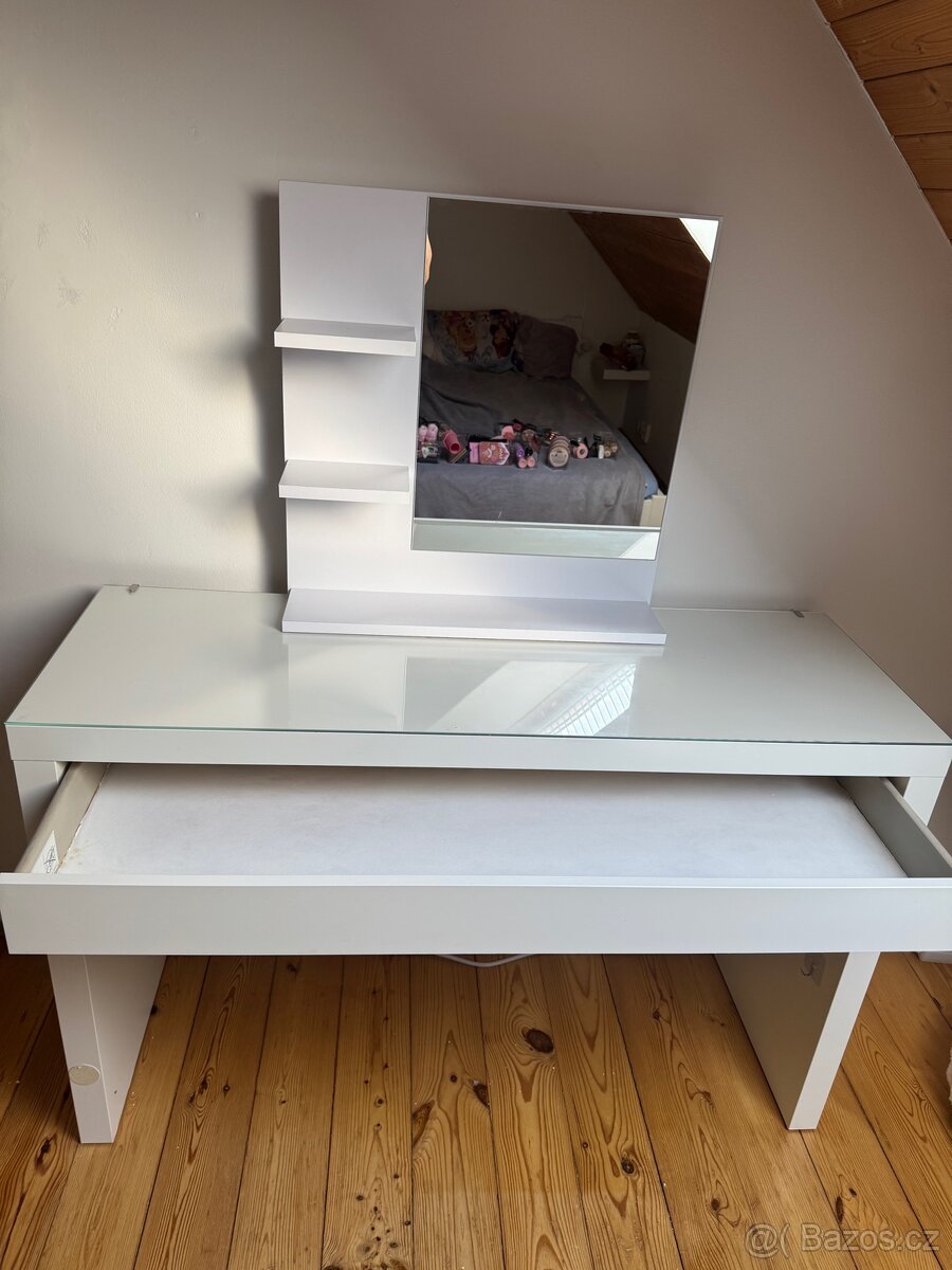 Make-up stoleček - 5