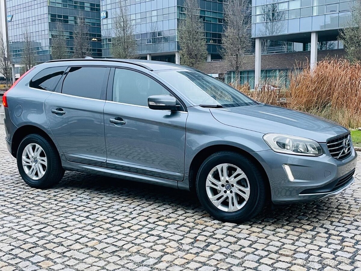 Volvo XC60 2.4D 4x4 5VÁLEC 140KW AUT 1.MAJITEL LED SERVISKA - 5