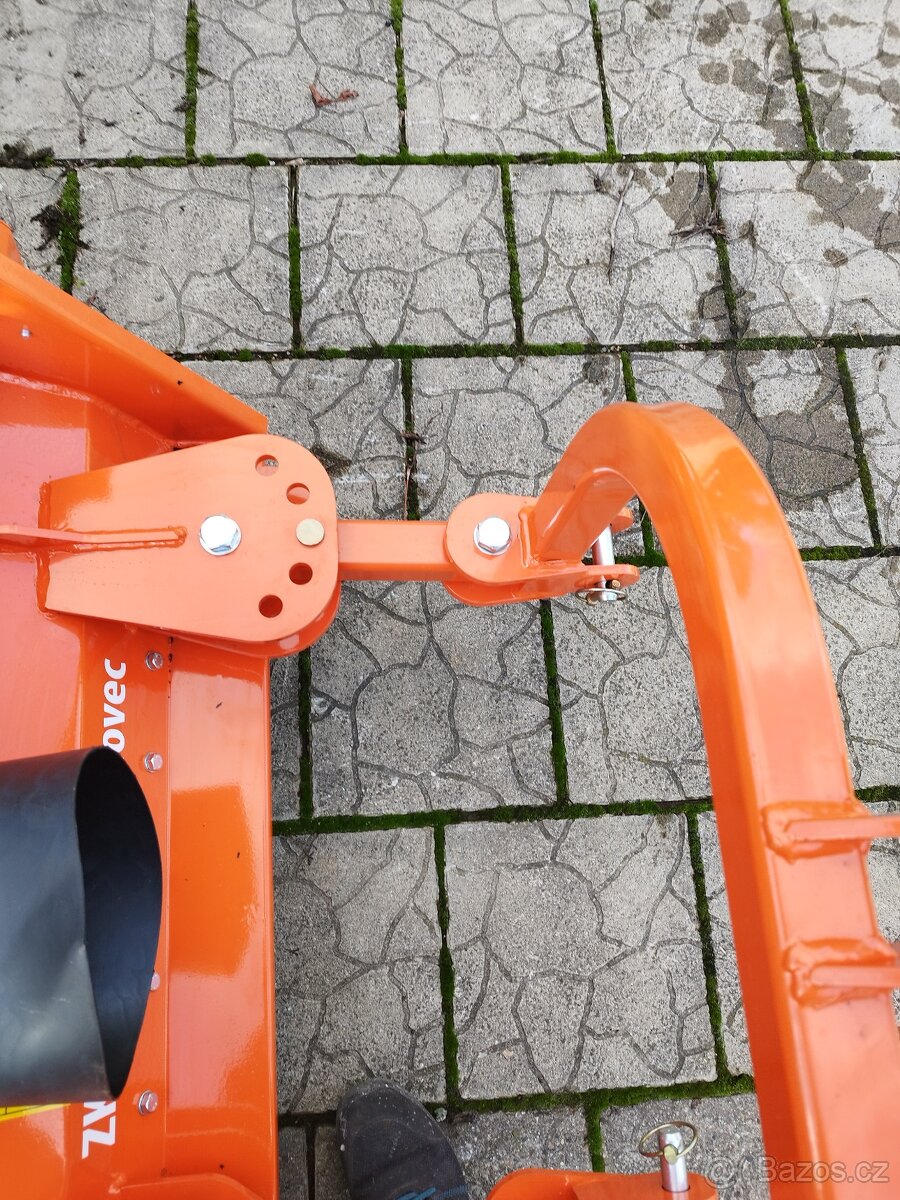 Mulčovač 120 manuálně nastavitelný do strany - 5