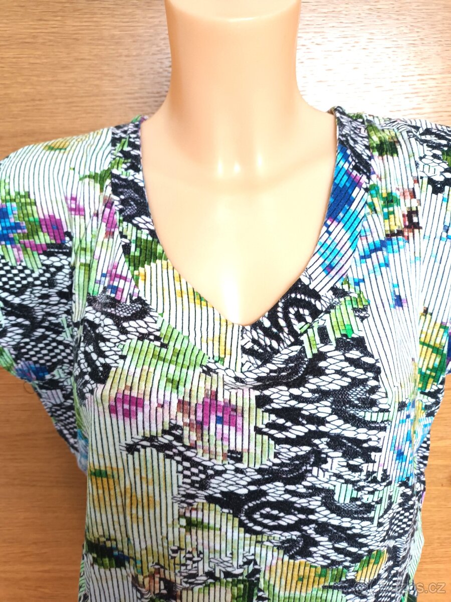 Prodám šaty /top + sukně/- - 5