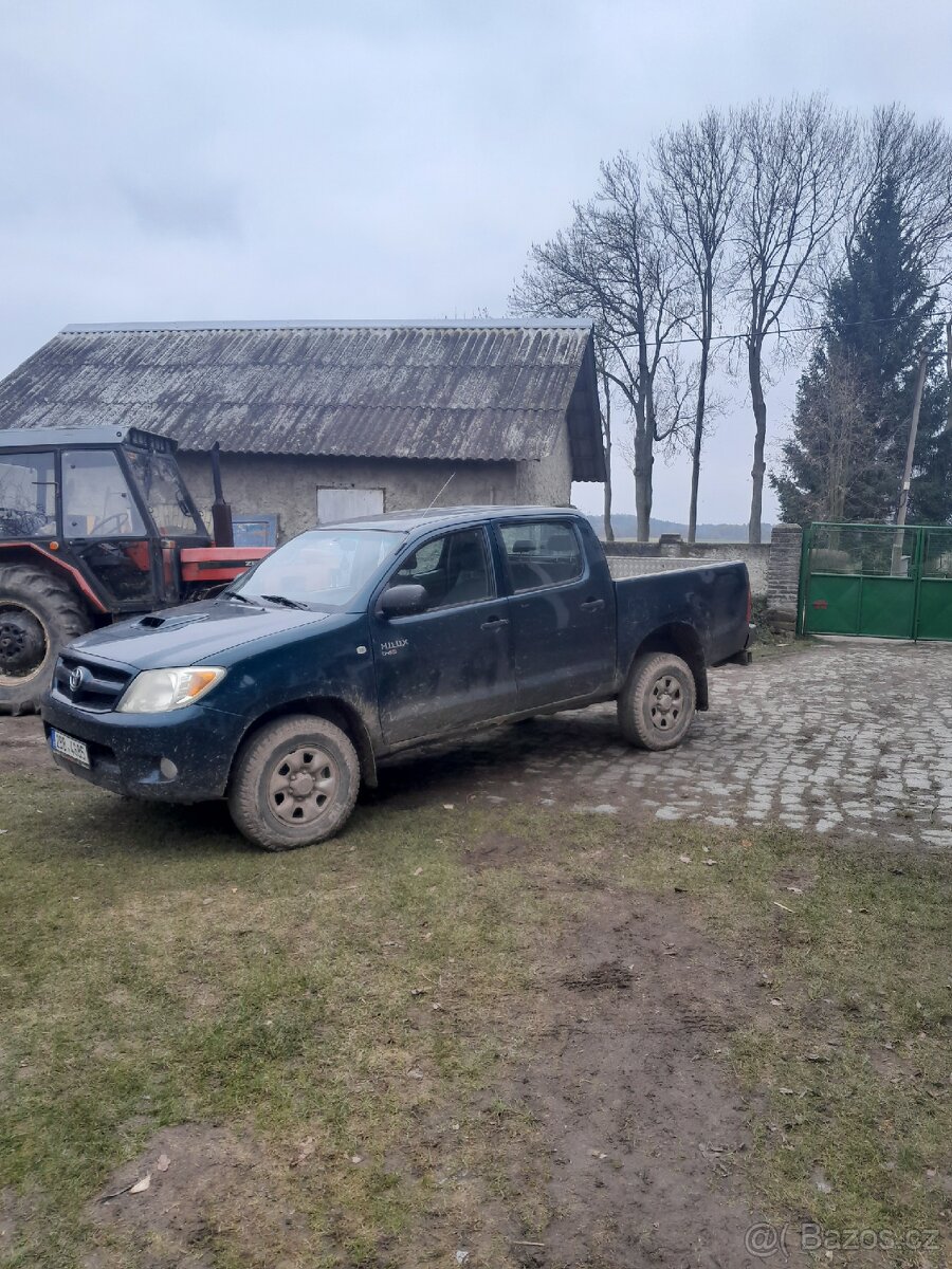 Toyota hilux 2.5 d4d - 5