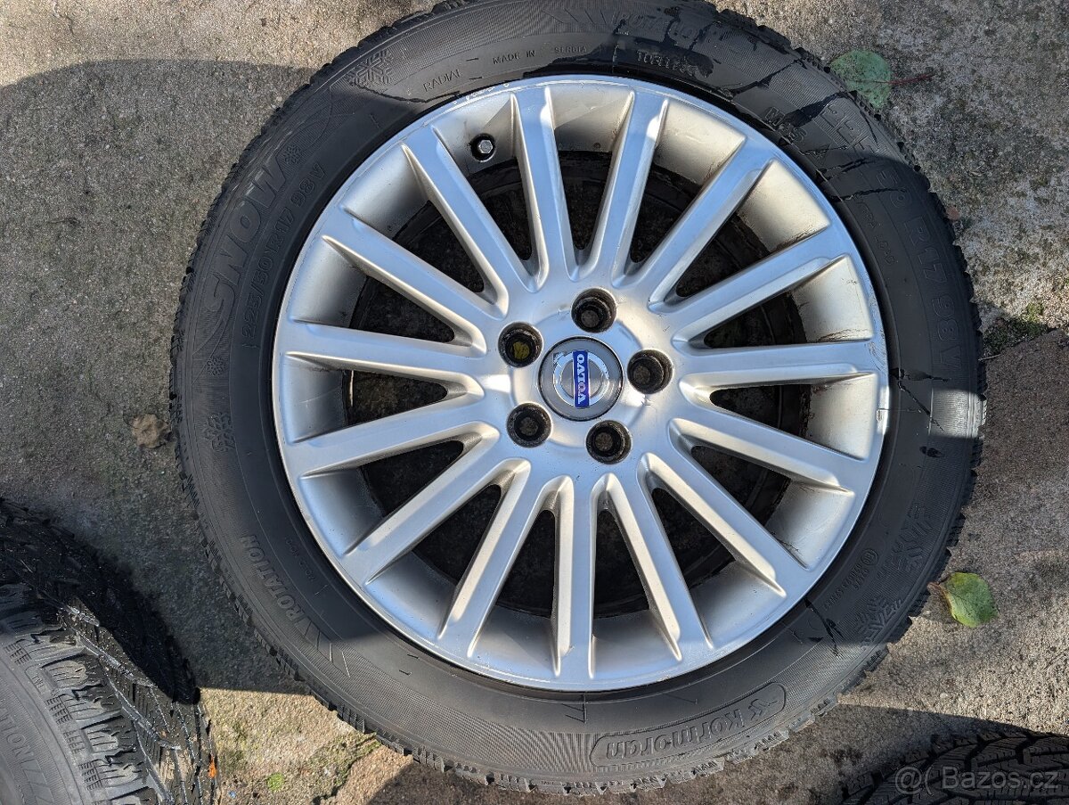 Originál Volvo zimní ALU pneu, V40CC, 17x7J, ET50, 225/50 - 5