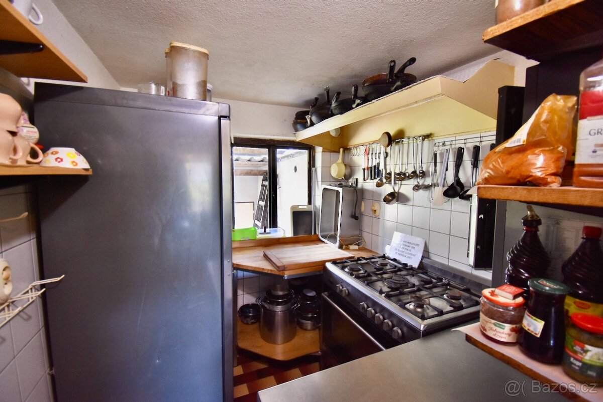 Restaurační zařízení v rekreační oblasti u rybníka Velký Vře - 5