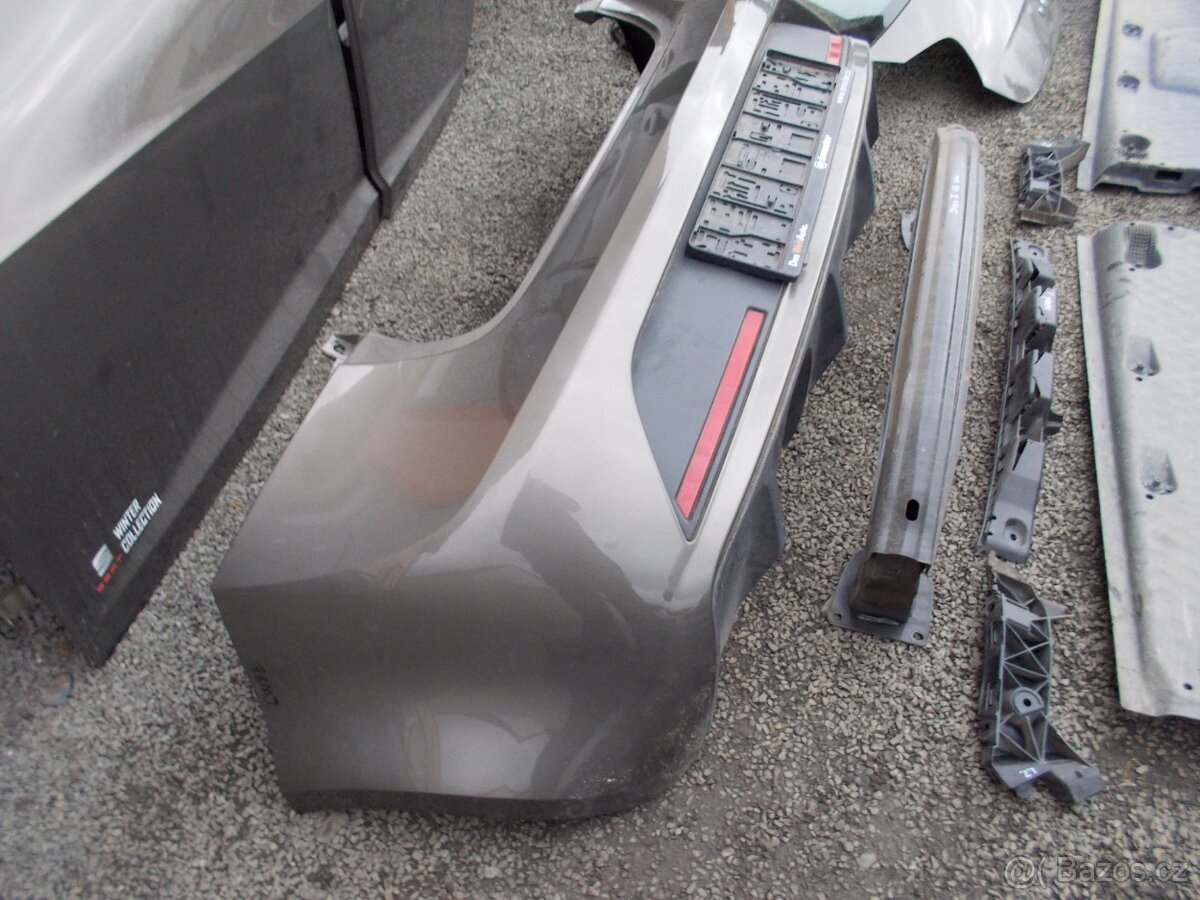 / Karosářské a další díly... Ibiza IV-4 FR - LW8Z - 5