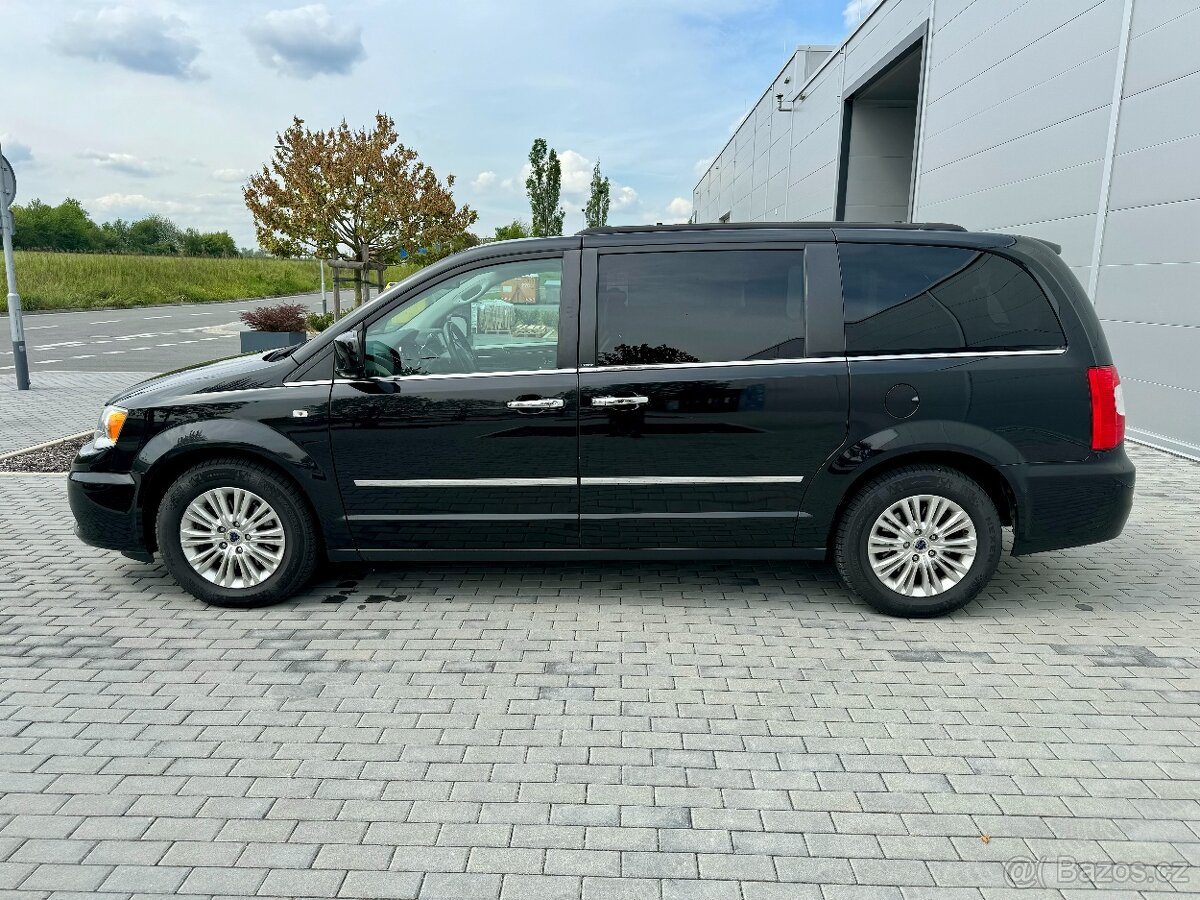 LANCIA VOYAGER 2.8CRD GOLD STOWnGO 7 míst - 5