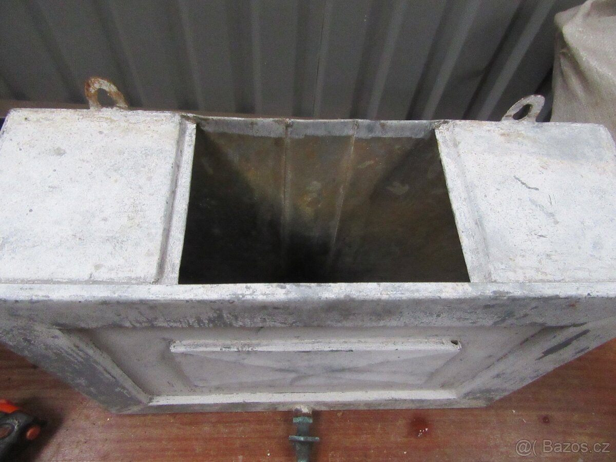 Nabízím starožitnou mosaznou nádrž s výpustí z 19 stol. Nej - 5