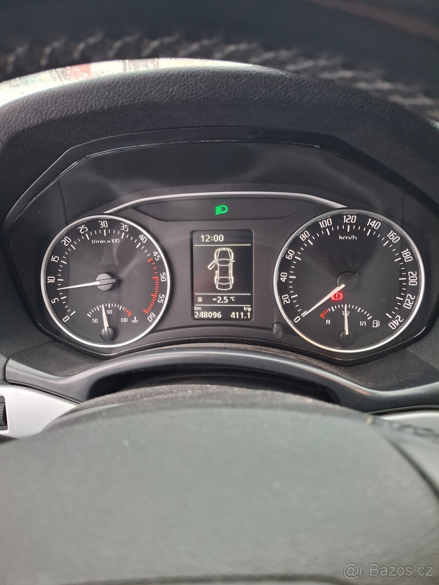 Škoda octavia 1.6 Tdi 77Kw - 5