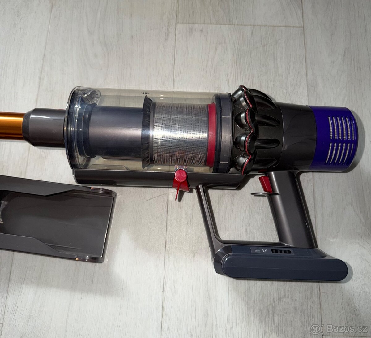 Dyson V10 Fluffy - nová baterie - 5