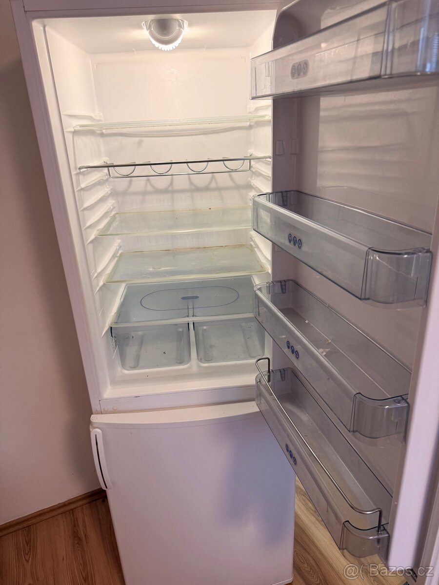 Lednice s mrazákem - 5