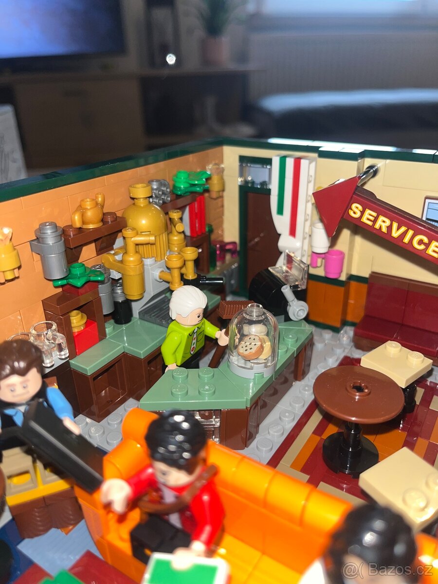 Lego Friends Central Perk - 5