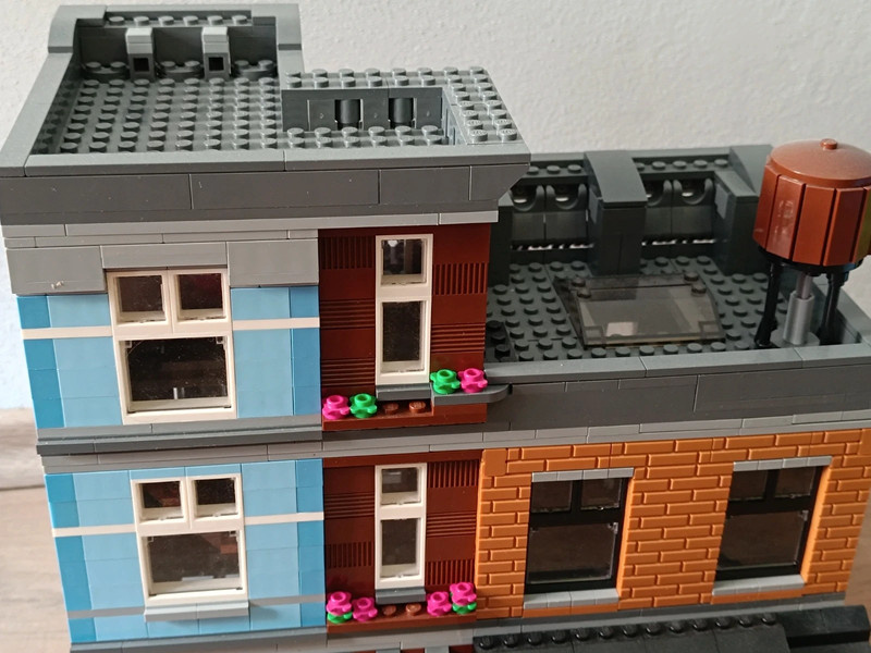 LEGO Exclusive 10246 Detektivní kancelář - 5