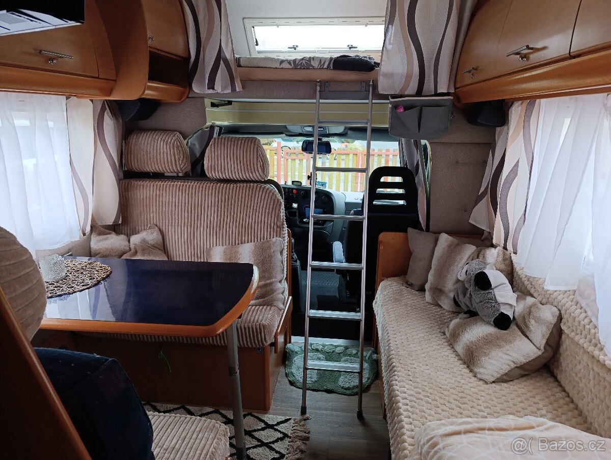 Obytny vůz Iveco Daily 2,8 TD - 5