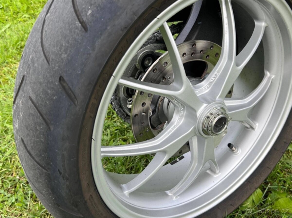 Prodám DUCATI MONSTER 1100 - 5