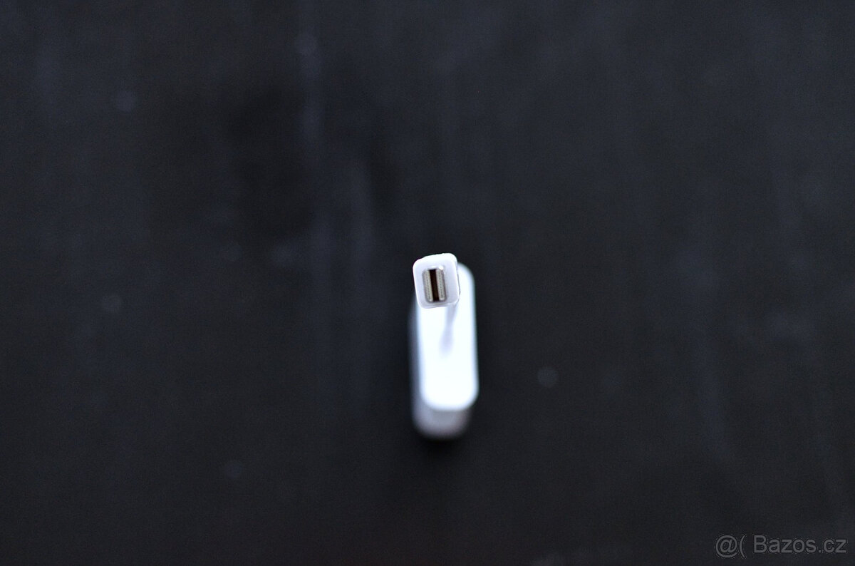 Počítačové kabely a redukce (USB, DVI, DP -> VGA, ...) - 5