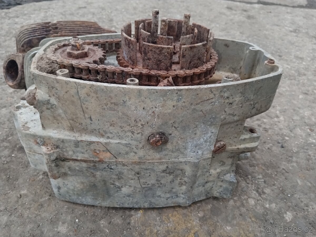 Prodám část motoru ČZ 175 - 5