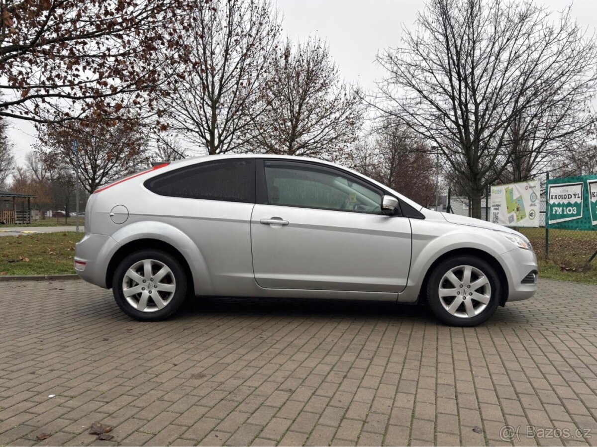 FORD FOCUS 1.6 77 KW AMBIENTE - BENZÍN - 3 DVEŘOVÝ HATCHBACK - 5