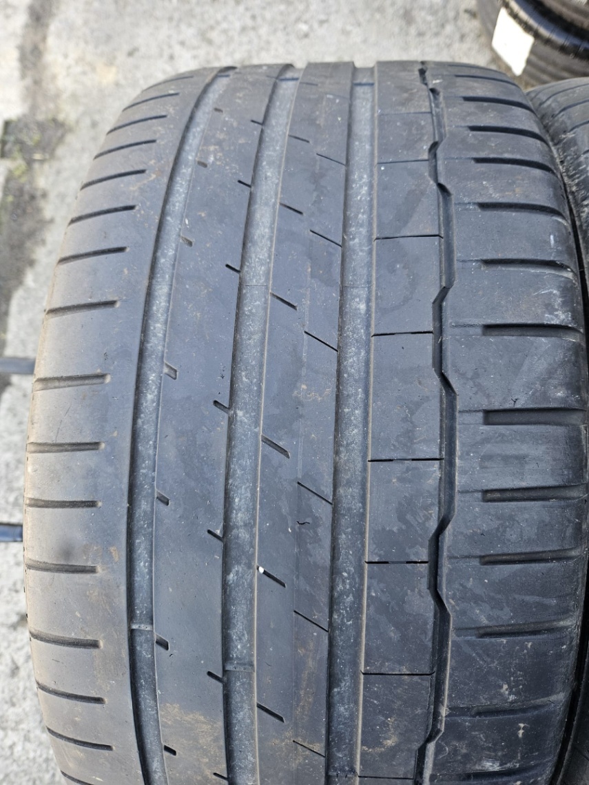 275/35R19 - 5