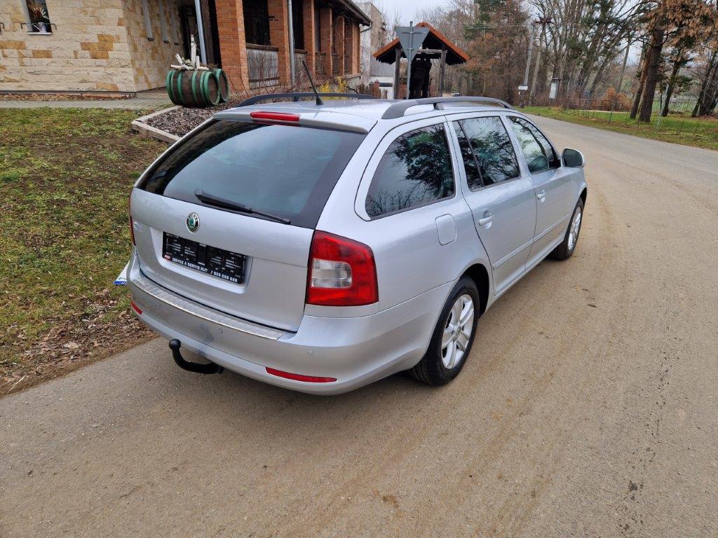 Škoda Octavia 2 1,6 TDI 77 KW, digi klima , vyhř.sed. - 5