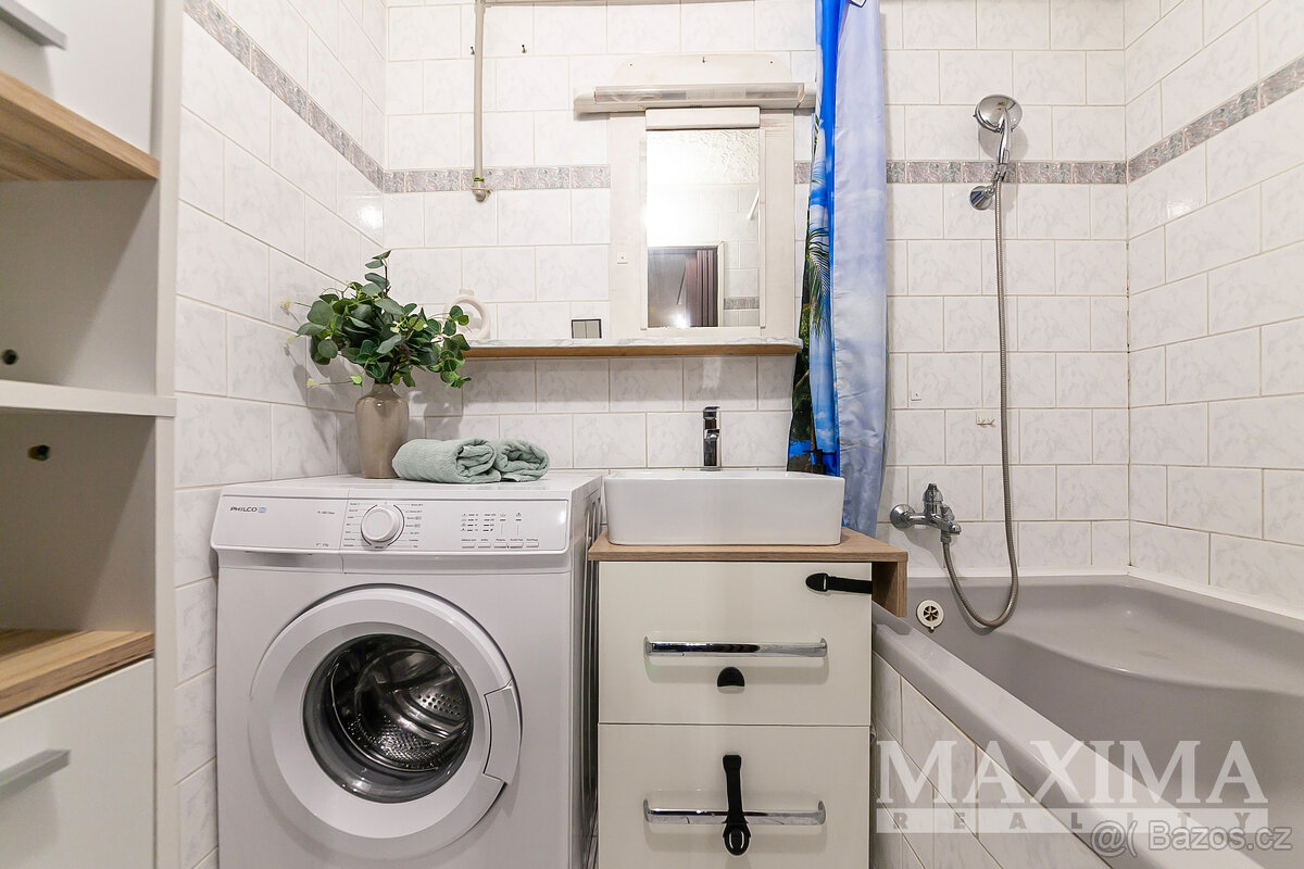 Dům 6 a více o ploše 200 m2 - Doksany, Doksany - 5