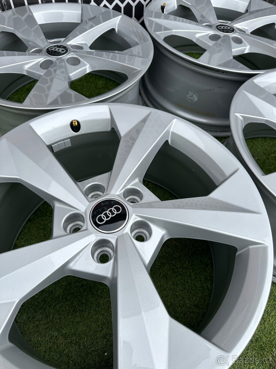 Audi A3 - ORIGINÁLNÍ SADA DISKŮ 18 - 5