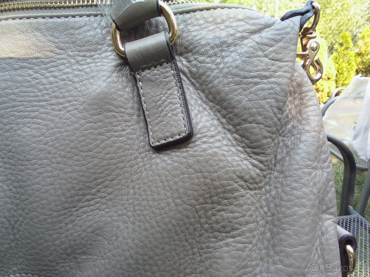 ŠEDÁ KOŽENÁ KABELKA - 5