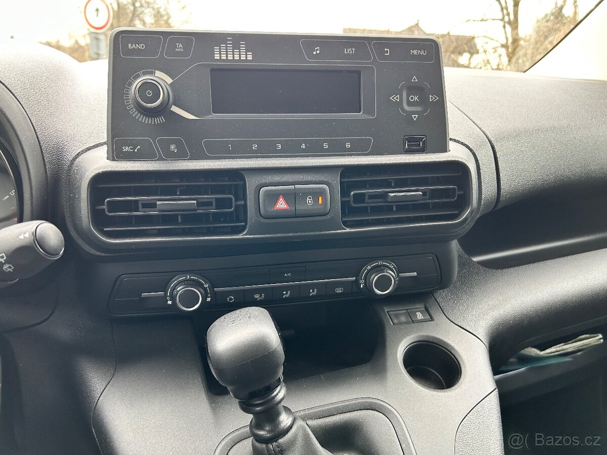 Berlingo pro převoz invalidního vozíku - 5