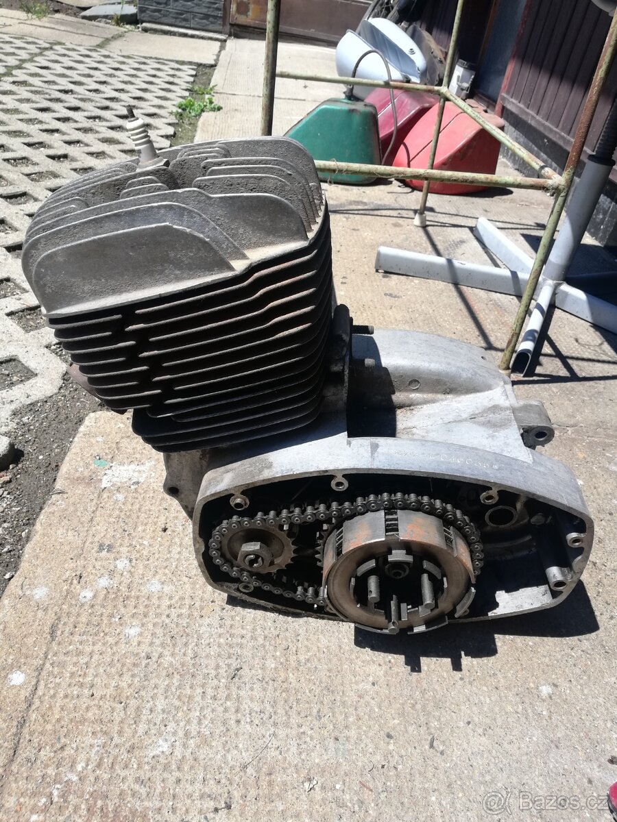 ČZ 175 Zetka motor - 5