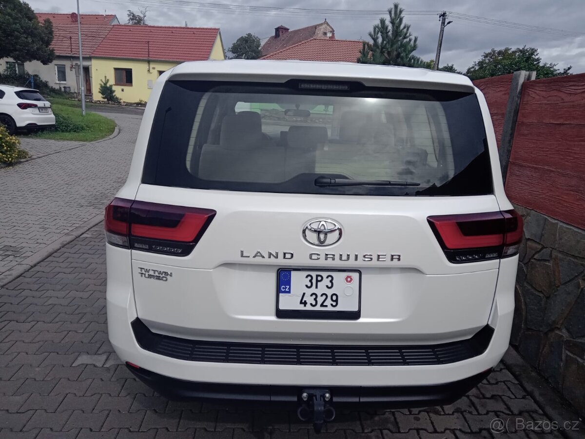 Land Cruiser LC 300 GX DIESEL 3,3L,10AT,305 PS, 45 000 km