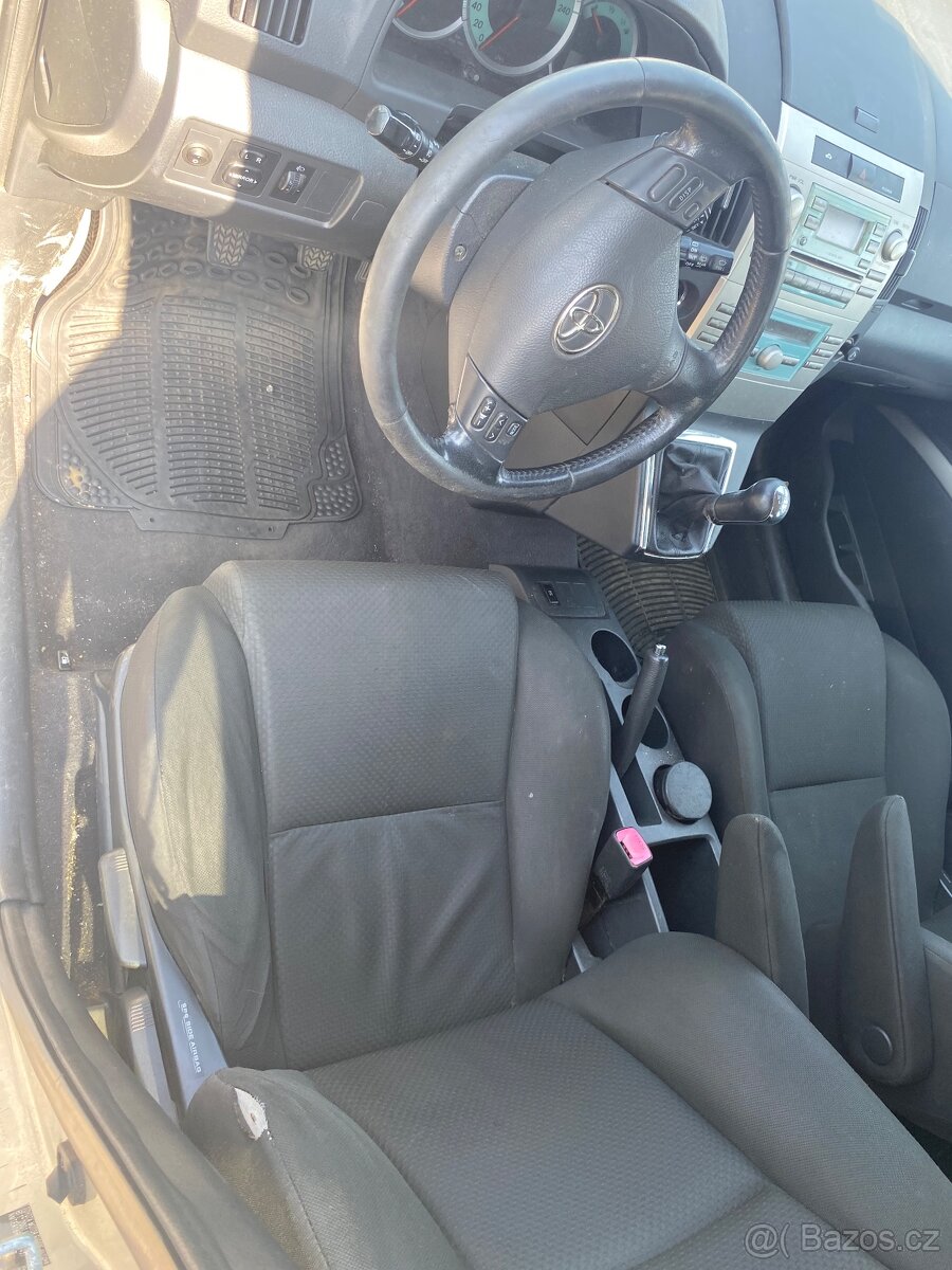 ND TOJOTA COROLLA VERSO 2.2D 2008 - 5