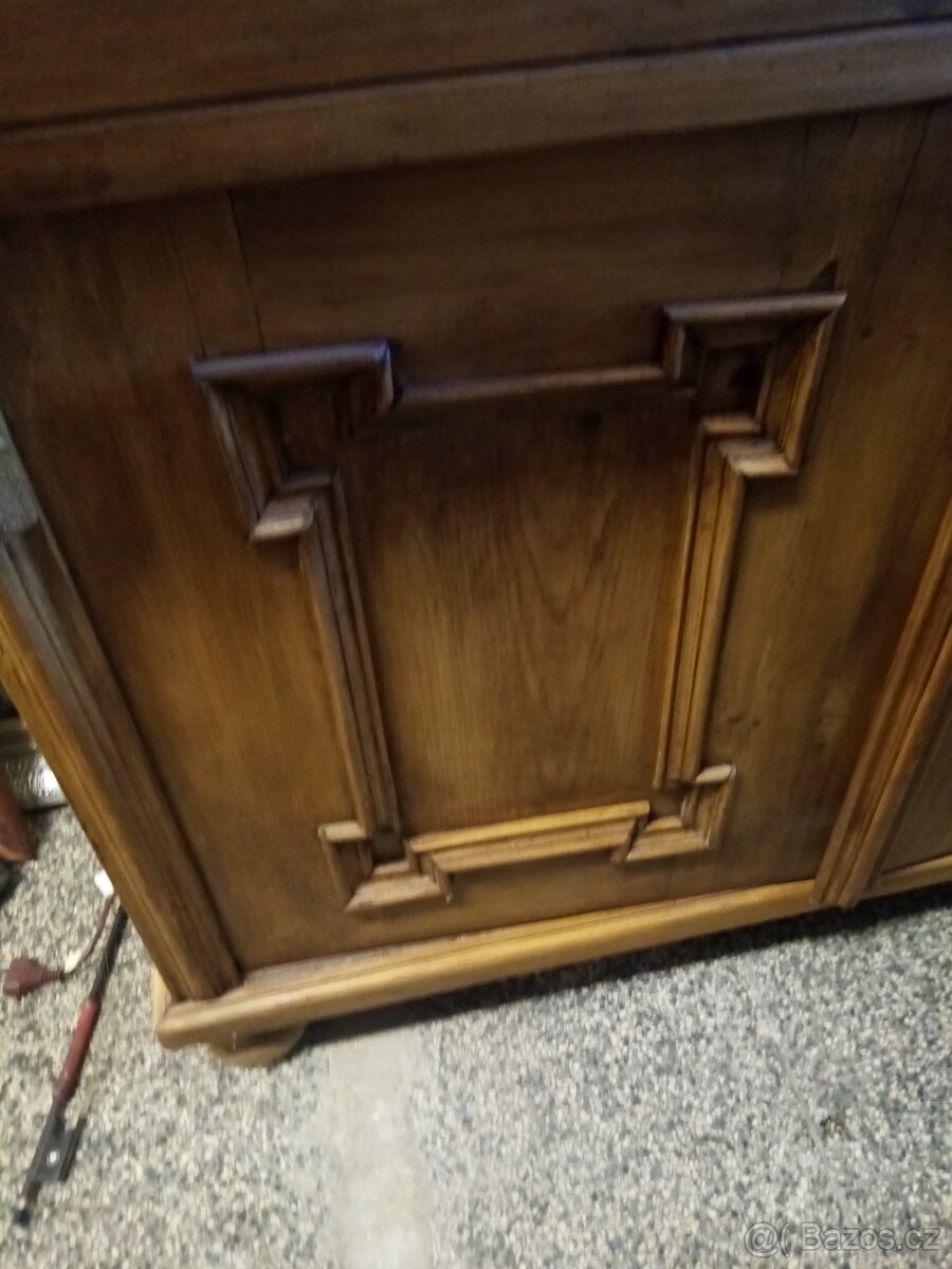 Starožitná selská skříňka - 5