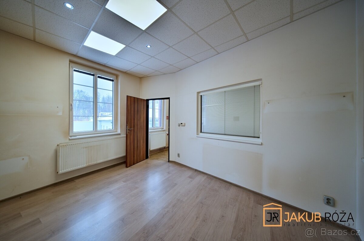 Pronájem kanceláře 159 m² - 5