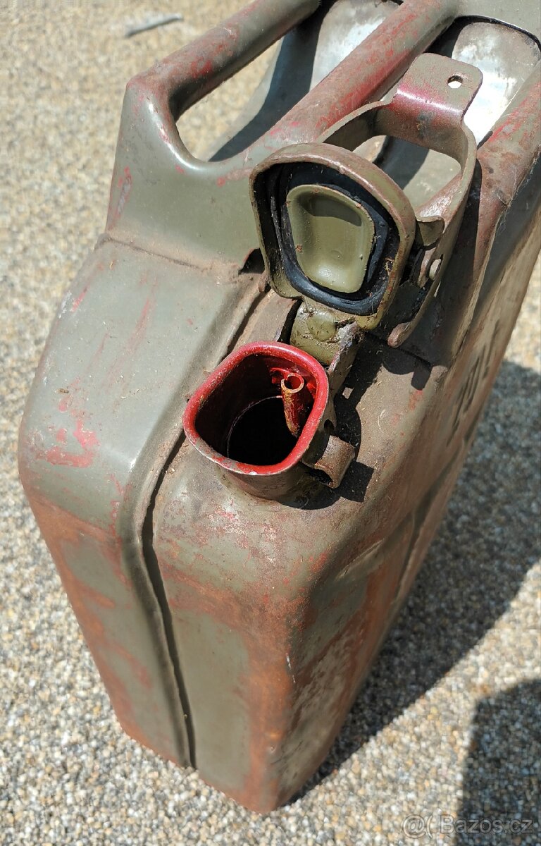 20lt kanystr 1959 do veterána
- 5