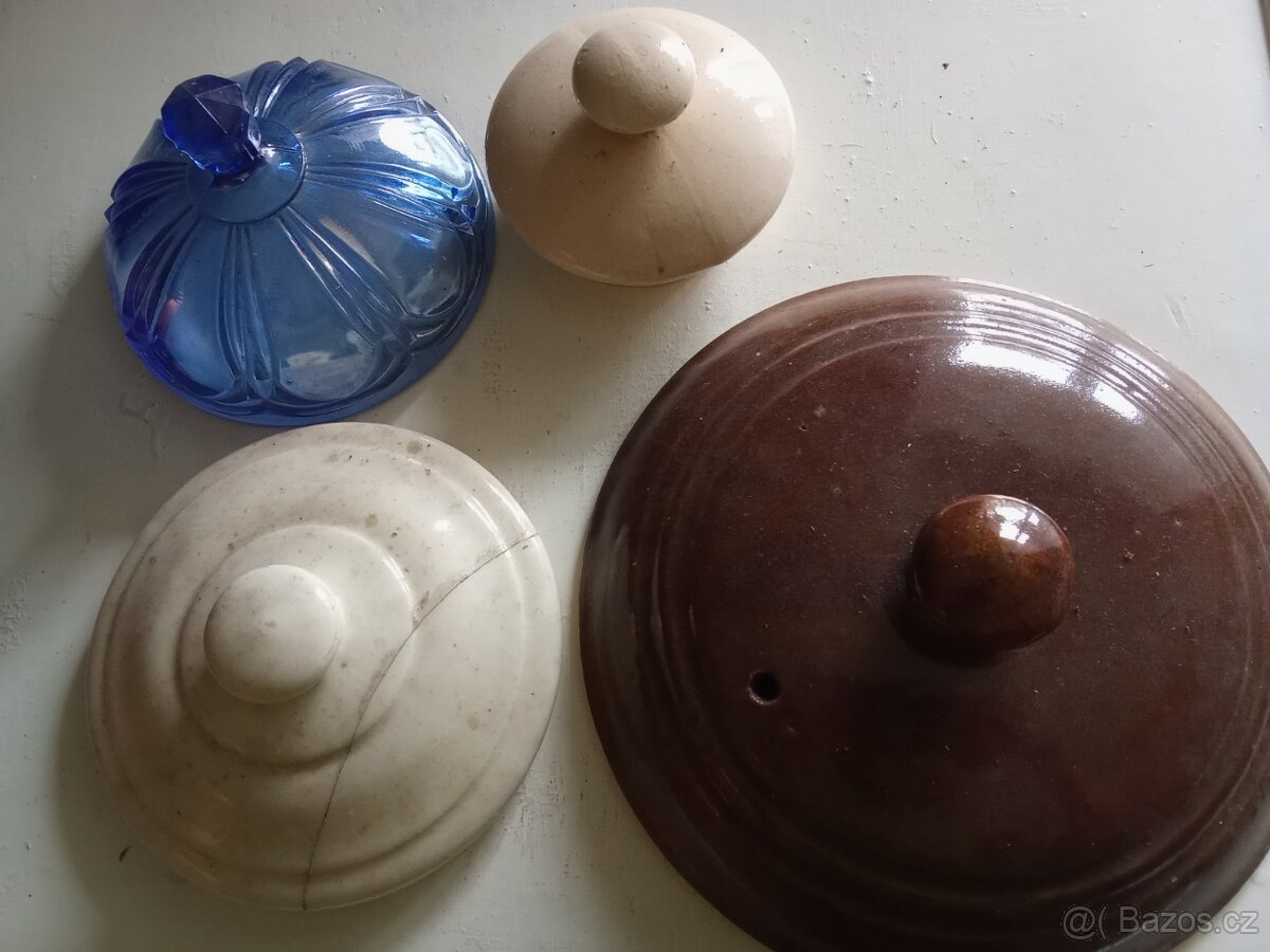 Keramická souprava a různé pokličky - 5