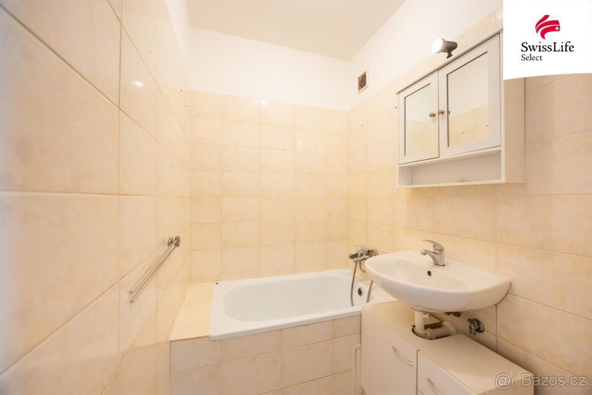 Prodej bytu 2+kk 42 m2 Voskovcova, Praha - 5