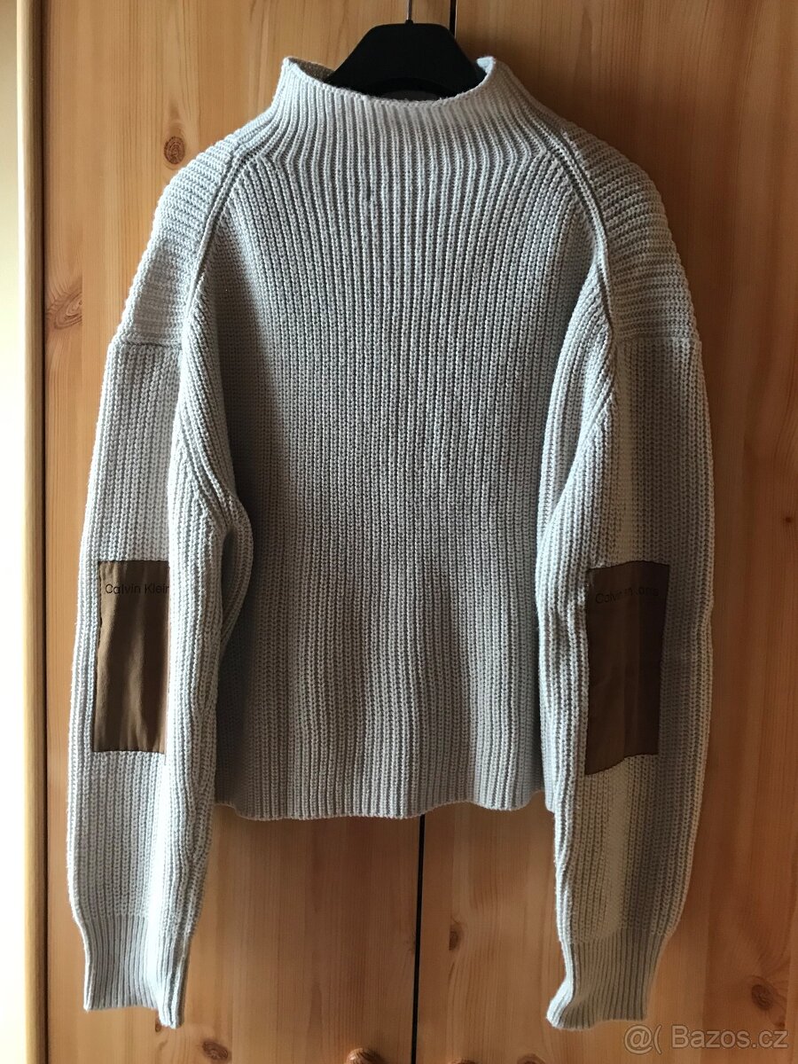 Svetry různých značek a střihů - 5