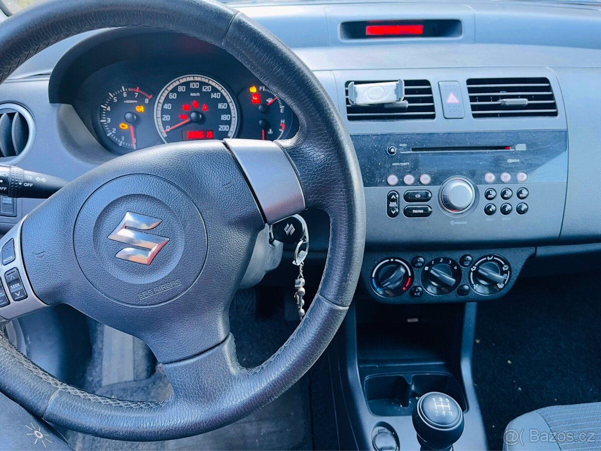 Suzuki Swift 1.3 - 5