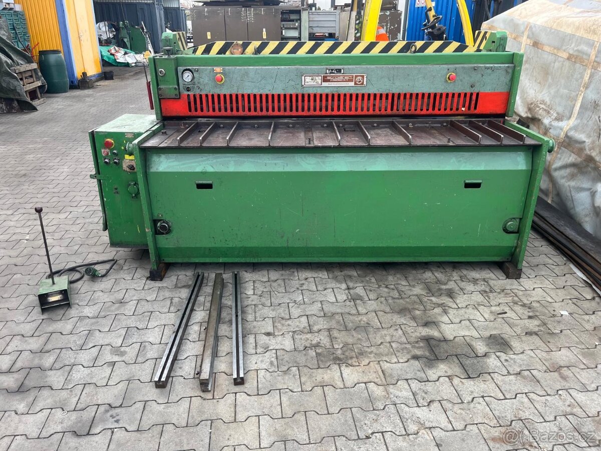 236. Tabulové nůžky NTE 2000/4 - 5