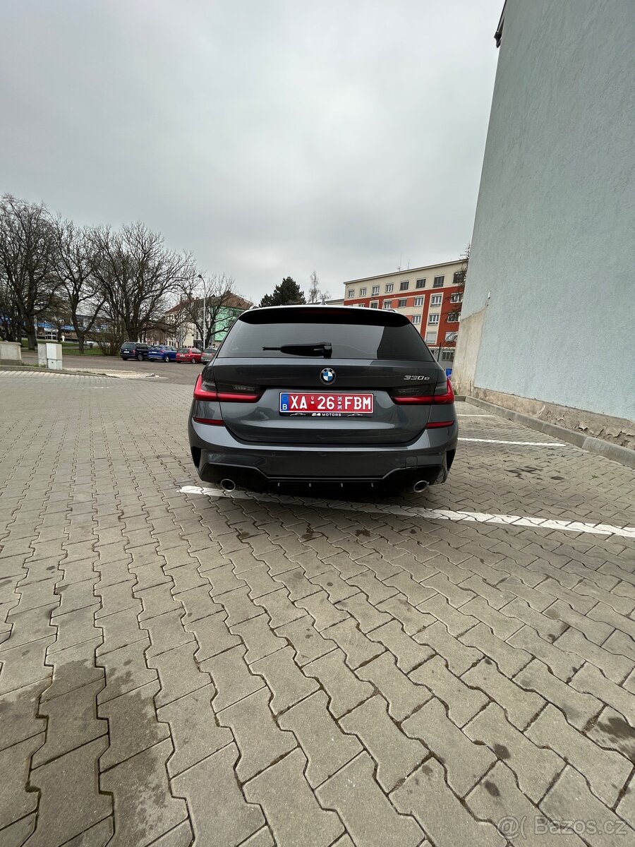 BMW 330e M-paket - 5