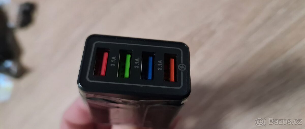 4xUSB nabíječka s Quick Charge 3.0 výkonem - 5